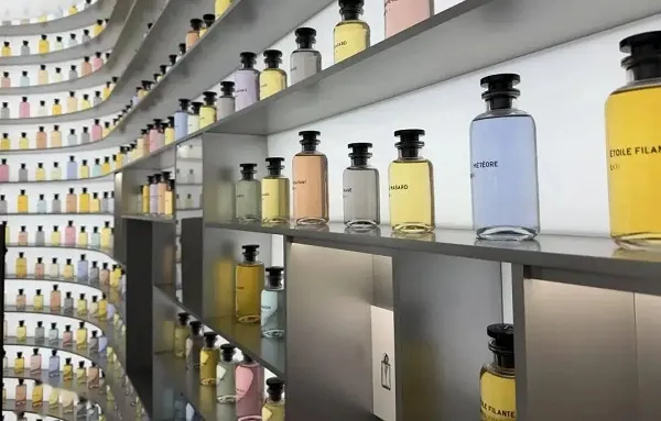 how many perfume bottles are made in paris each year