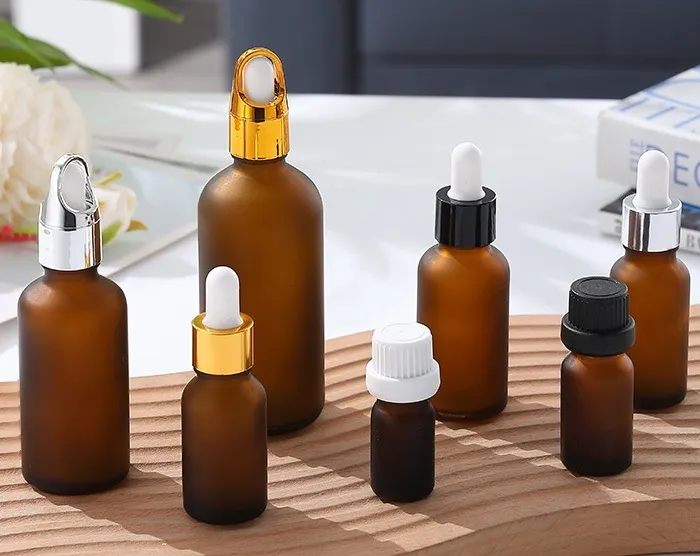 What is the best material for essential oil bottles?