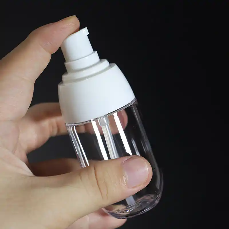 ¿Por qué gotea por la parte de abajo un frasco con bomba sin aire?