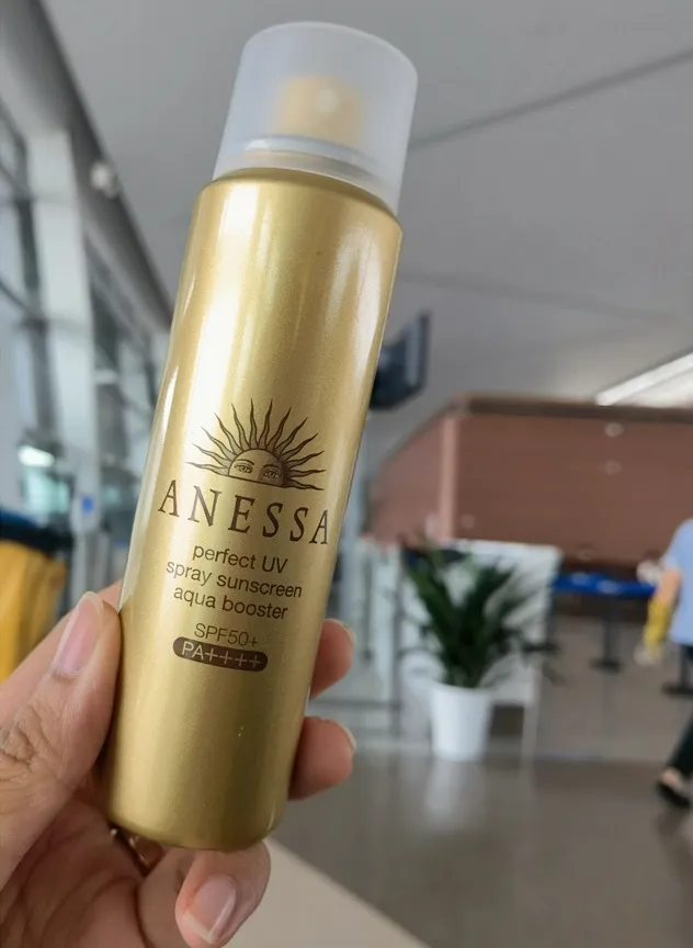¿Cuántas botellas de 3 oz puedes llevar en un avión?